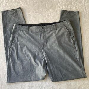 Vuori Men's Aim Pant Sky Grey Size 36 Technical Golf Chino